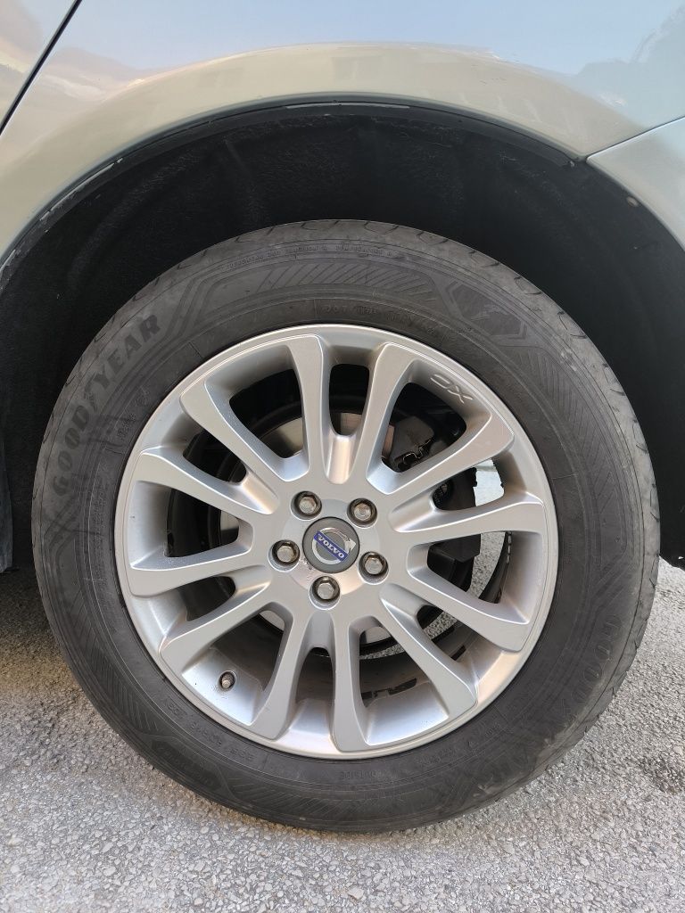 Volvo XC60. 2400куб. см.
