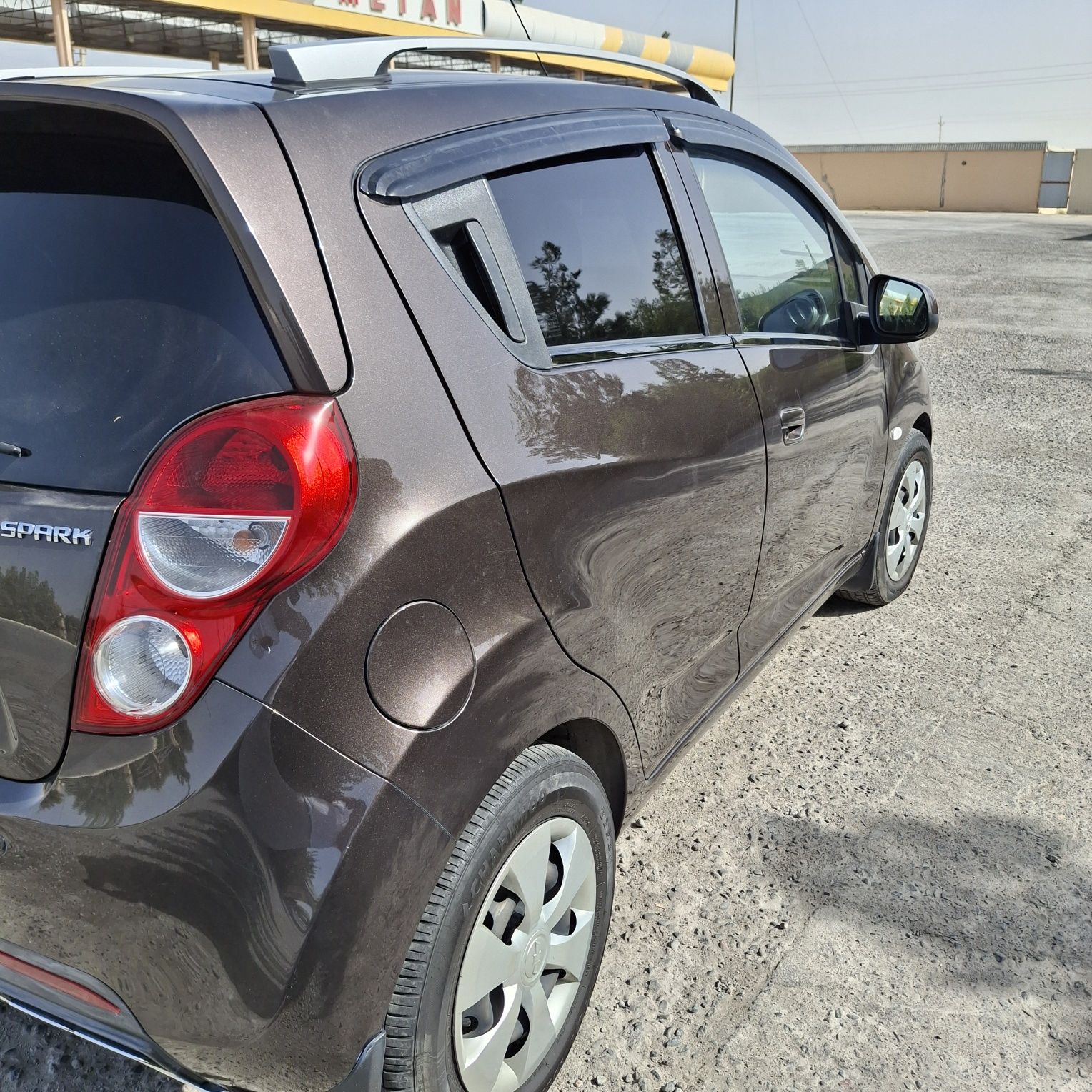 Chevrolet spark sotiladi srochna