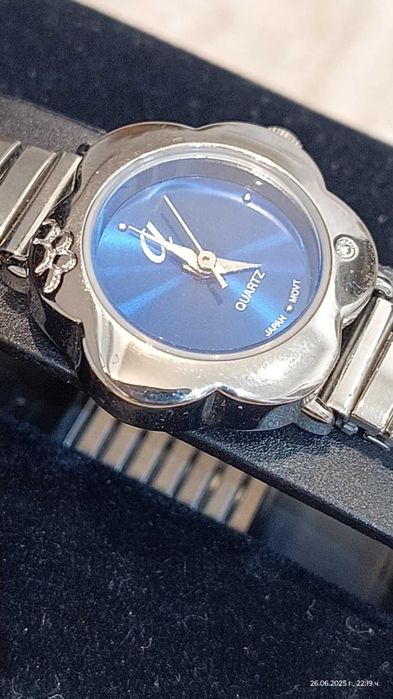 Дамски часовник гривна