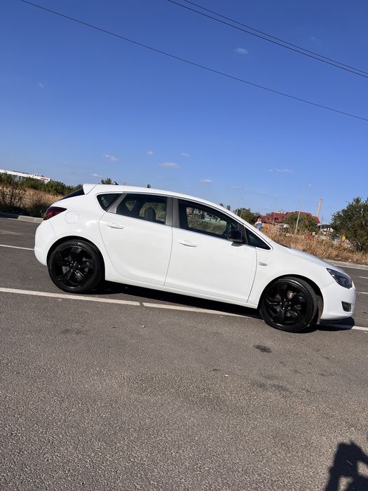 Opel Astra J 2012 2.0CDTI