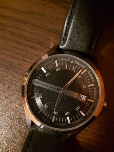 Часовник Armani Exchange с кожена каишка