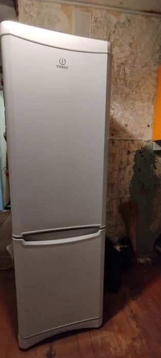 Продам холодильник, рабочий, б/у