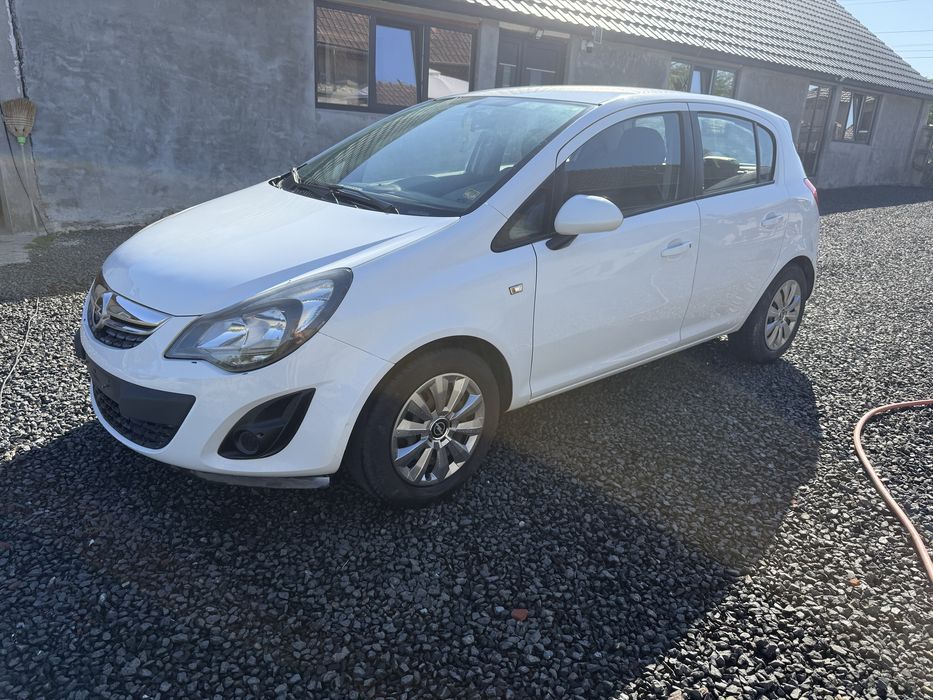 Opel Corsa 1.2 benzină/ Gpl din fabrică