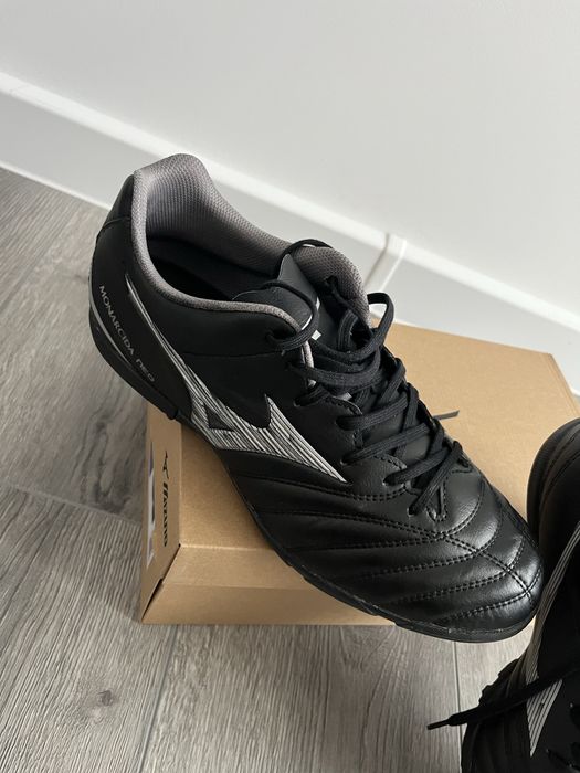 Нови Стоножки MIZUNO 41 Номер