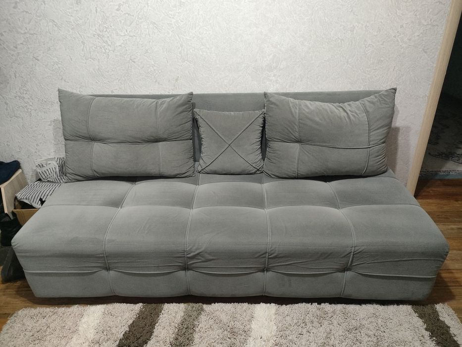 Продам диван дешево