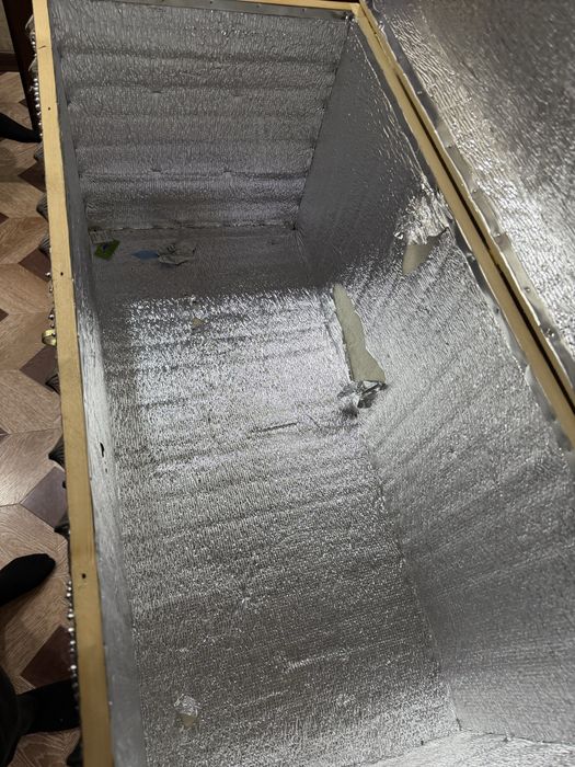 Сандик ручной работы состояние как новый