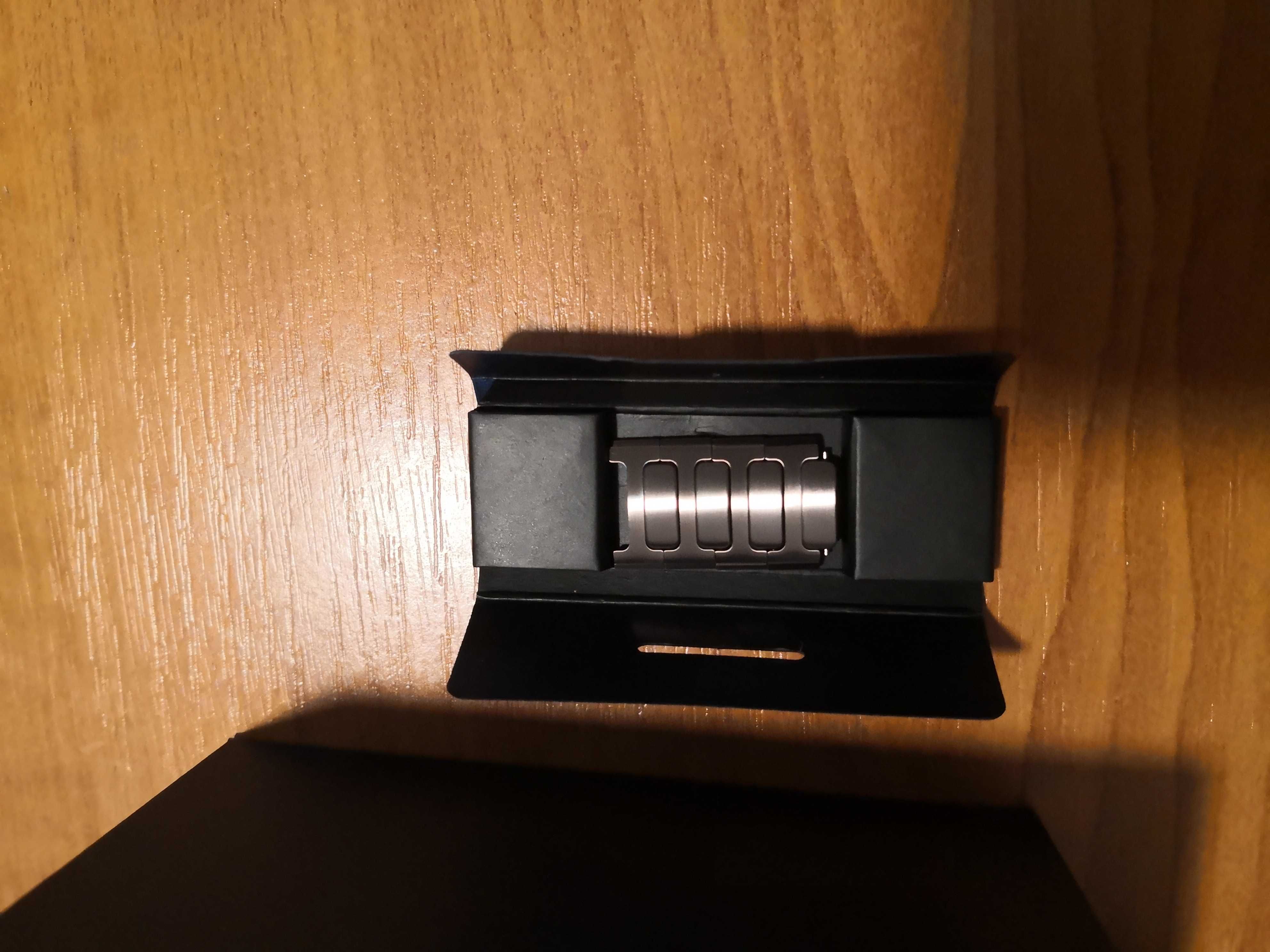 НОВ Смарт часовник Huawei Watch 5, 42mm, 48gr,Sand Gold Titanium Strap