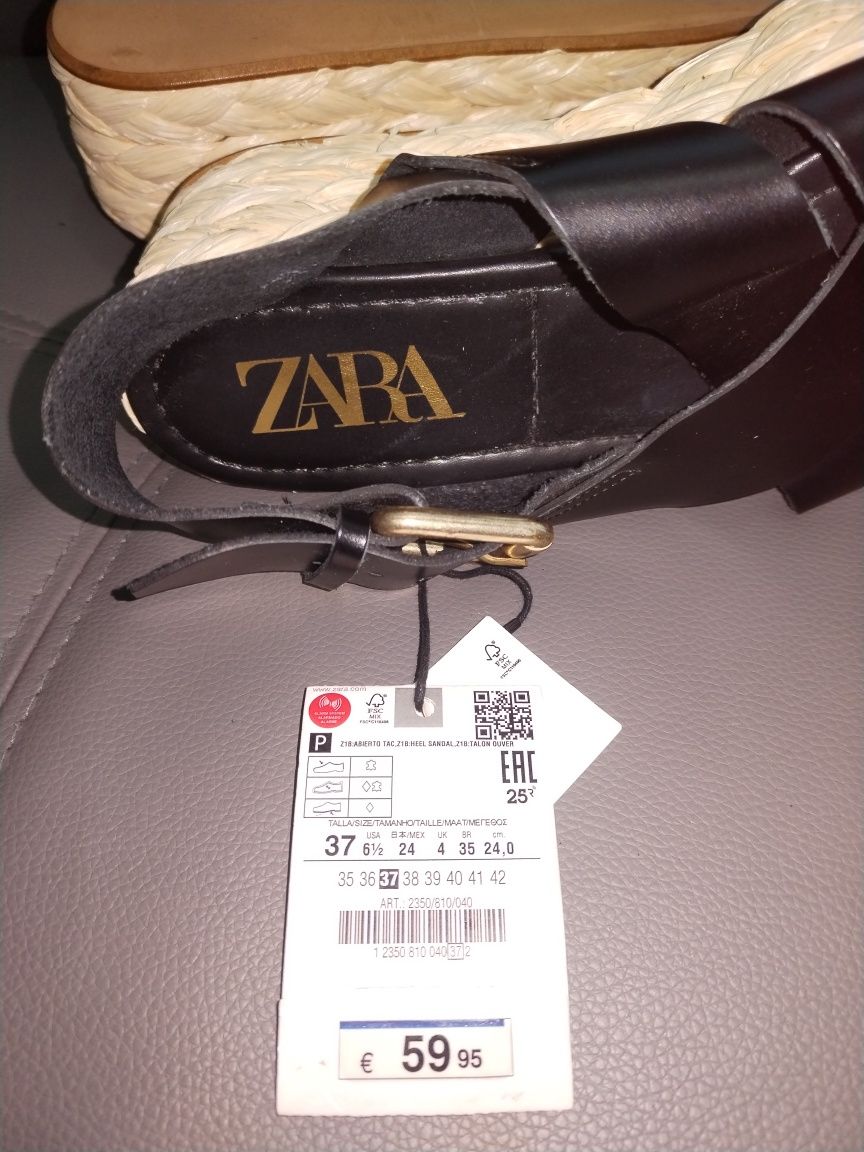 Сандали на платформа ZARA