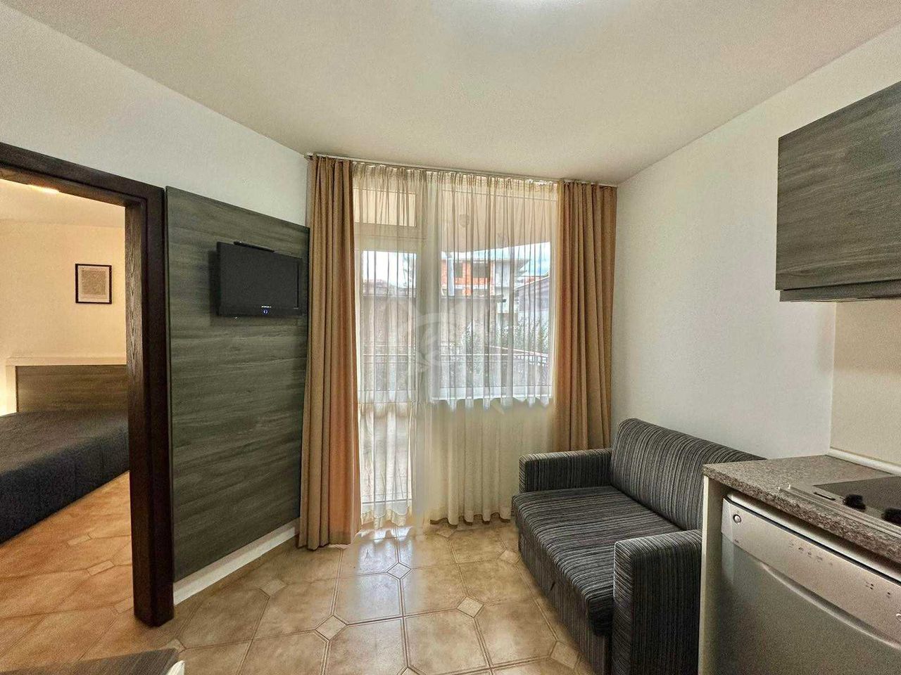 Продава се Двустаен апартамент в с. Равда, Област Бургас - 42 кв.м за 1274 €/кв.м - Снимка #1