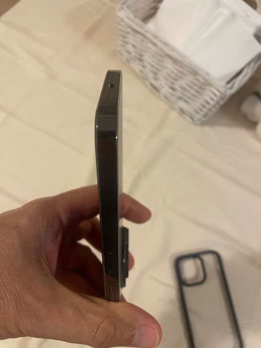 Продавам отличен Iphone 14 pro max 256gb цвят Deep purple