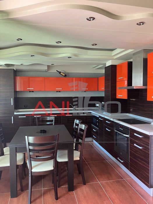 Продава се Двустаен апартамент в Варна, Базар Левски - 63 кв.м за 3937 €/кв.м - Снимка #4