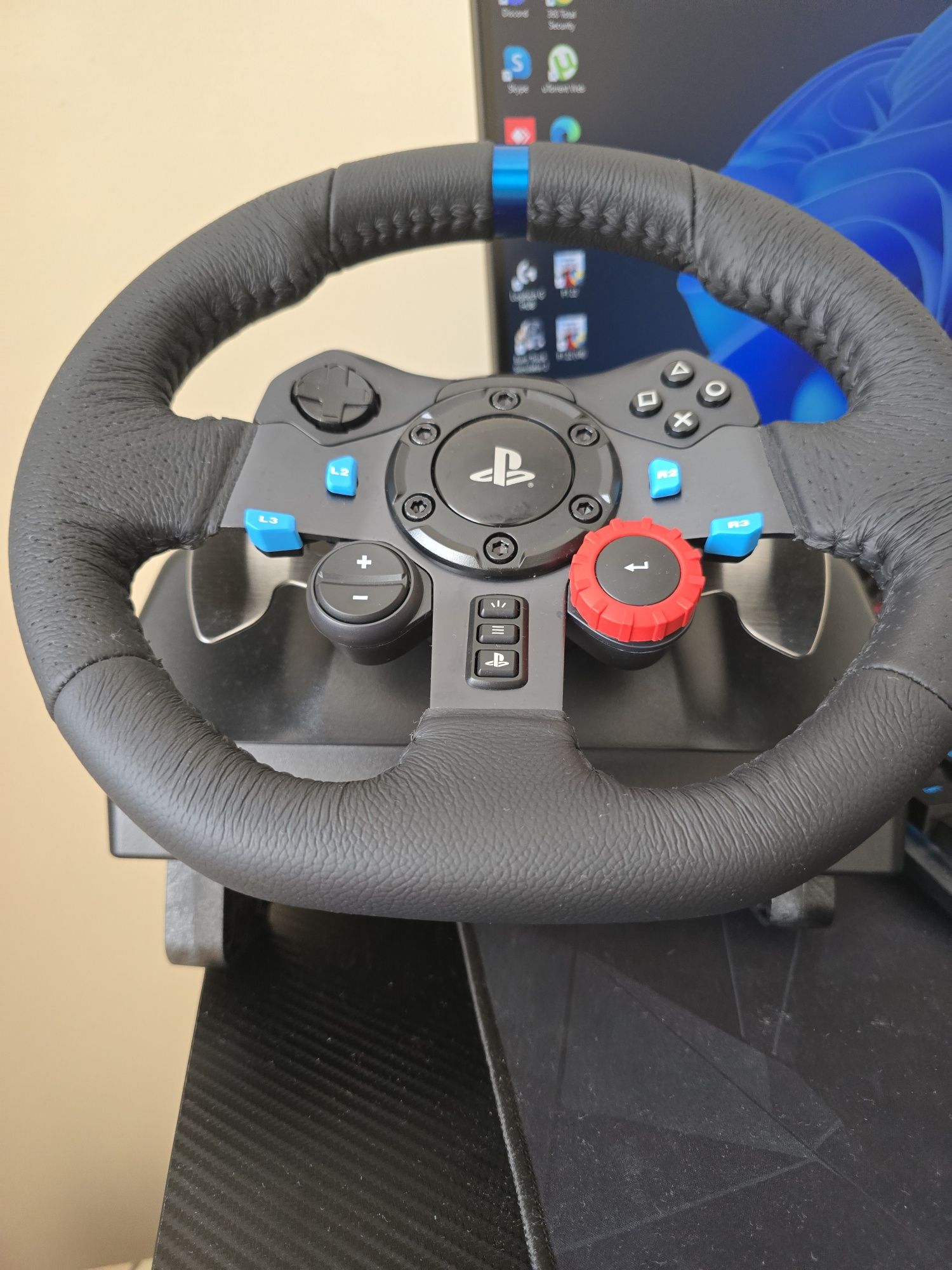 Logitech g929 като нов