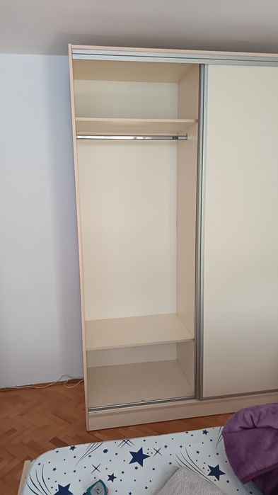 Vand mobilă de sufragerie și dressing dormitor