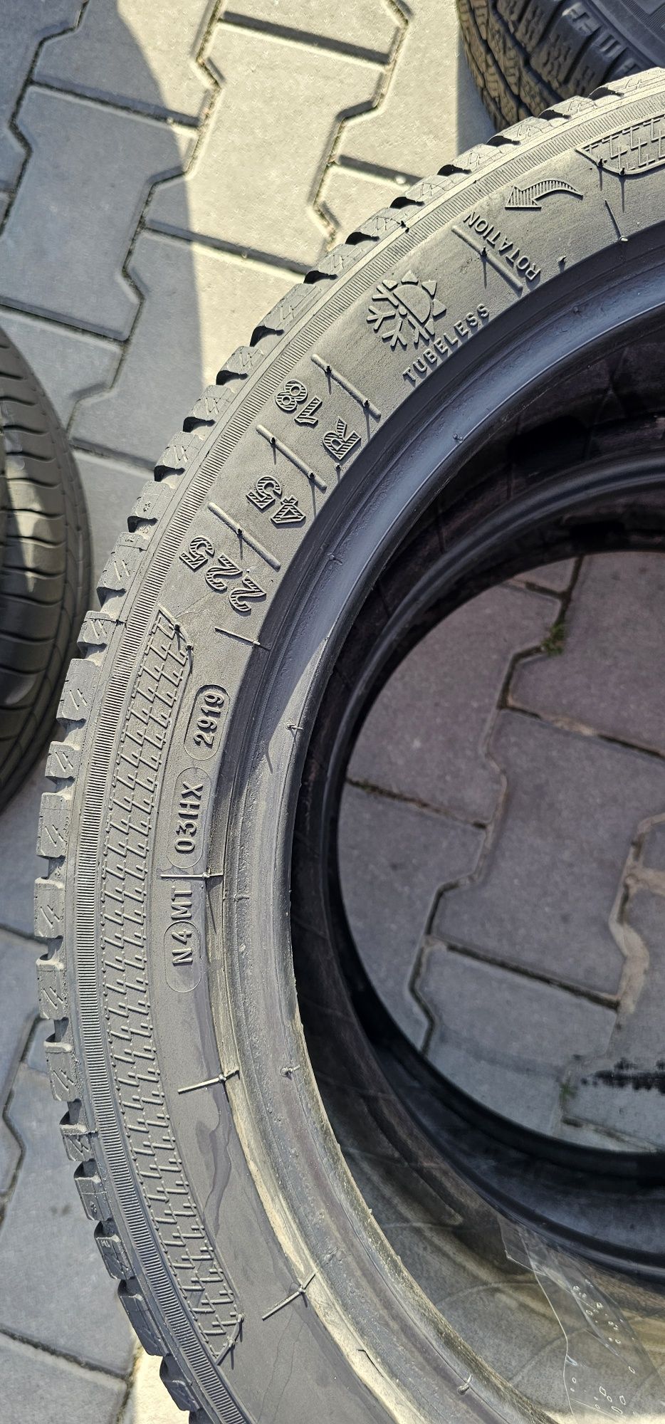 225 45 R 18 kleber vară