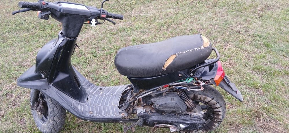 Vnd scuter yamaha boster 80cm trage bine investit unele pise noi
