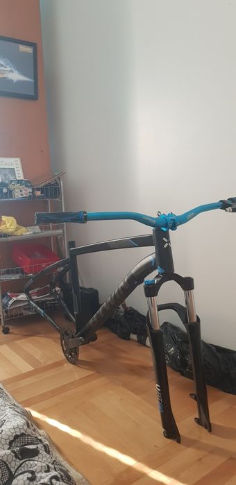 Cadru bicicleta plus piese