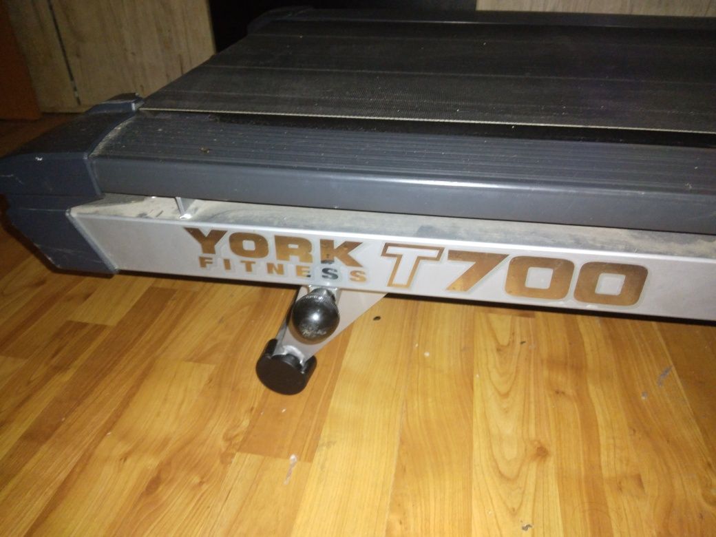 Banda alergat york t700