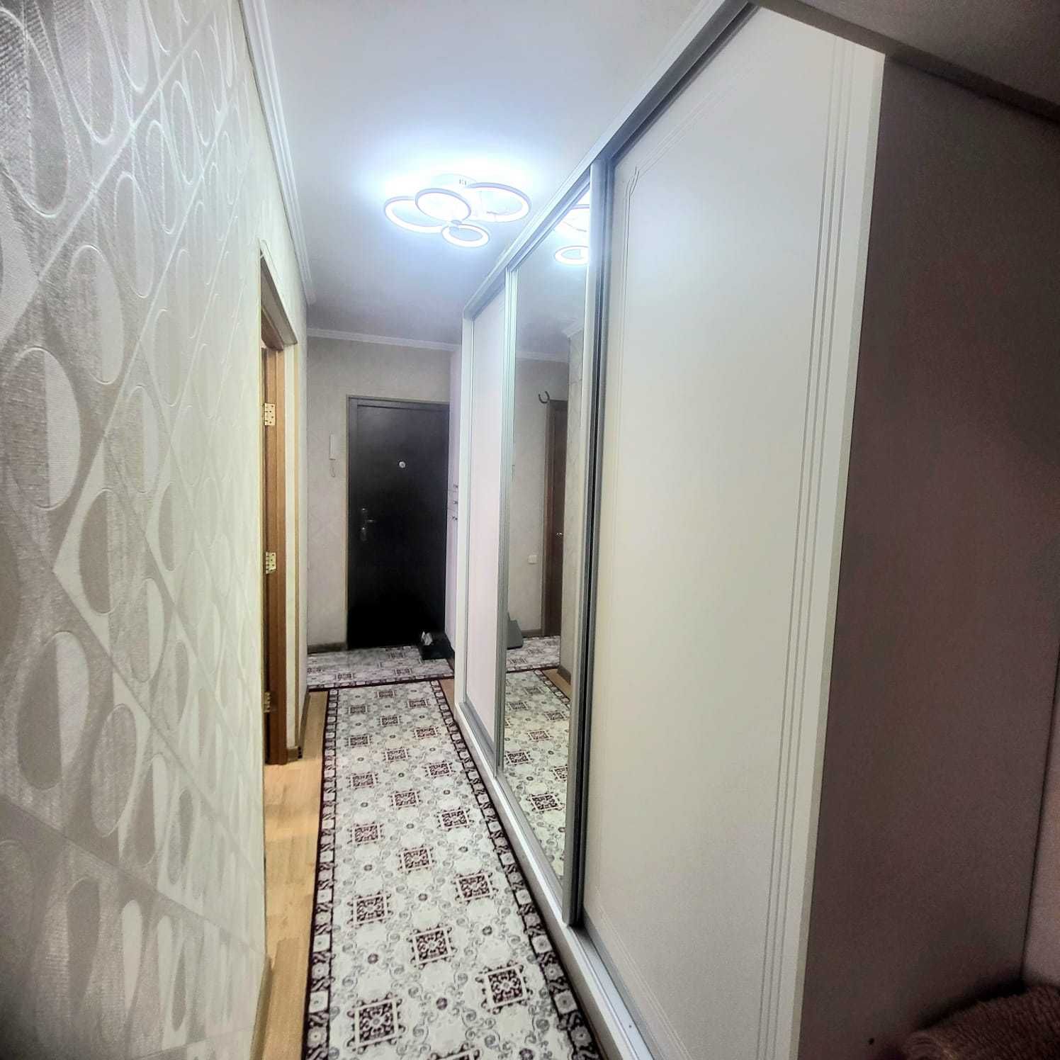 продам 3 комнатную Улучшенной Металлургов