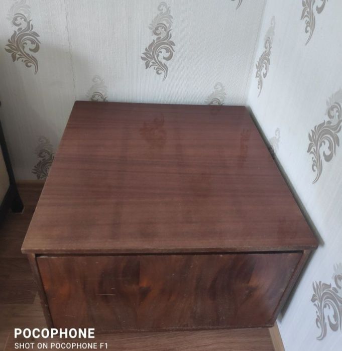 Полированная тумба советских времён