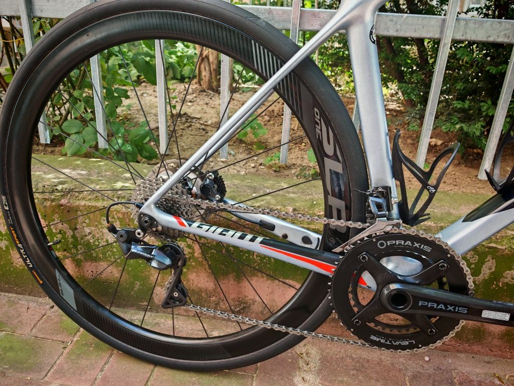Bicicleta cursiera carbon Giant TCR ADVANCED Disc Ultegra 11sp M/54!!
