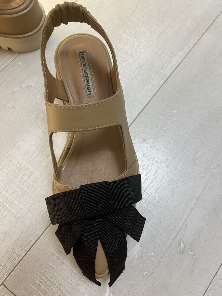 Pantofi Mihaela Glavan