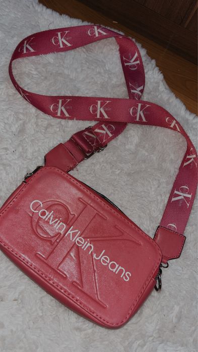 Дамска чанта на Calvin Klein