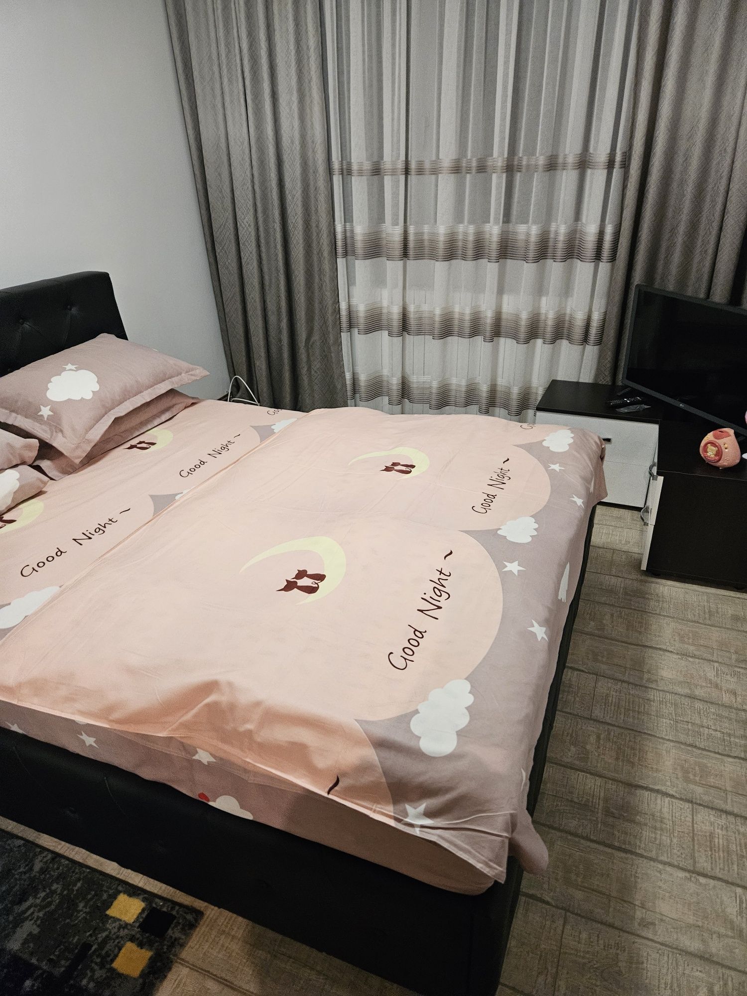Închiriez apartament