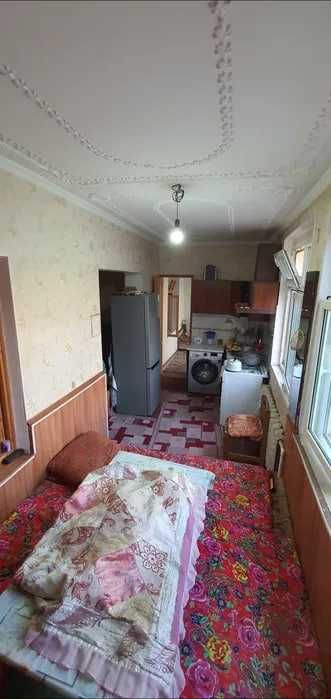 Продаётся квартира Юнусабад18 2 ком 63 м2 балкон 2х6