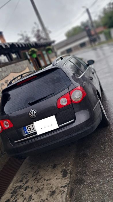 Vând Volkswagen Passat