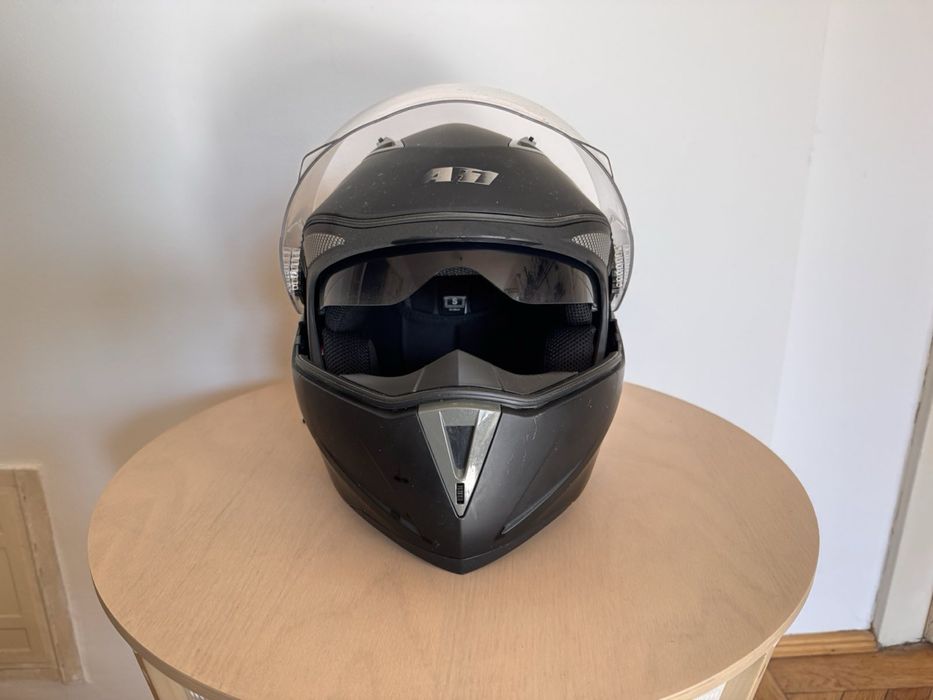 Vând cască moto Nolan