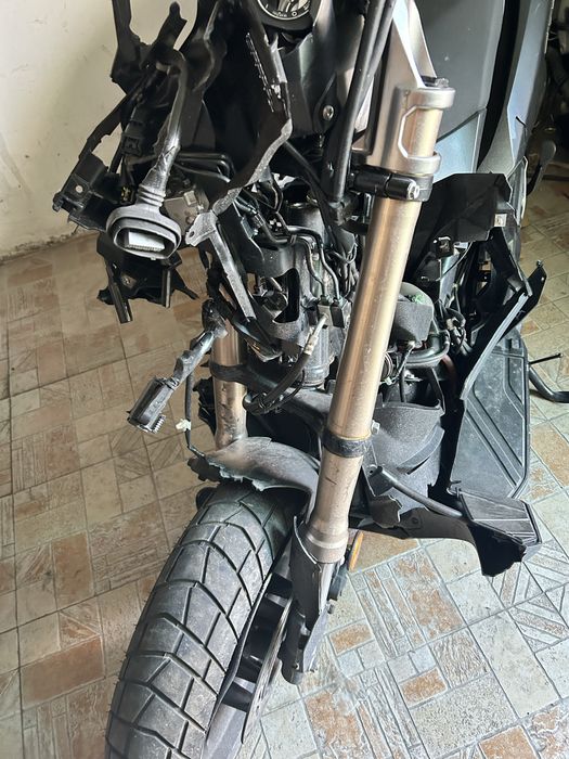 Honda ADV 350 на части