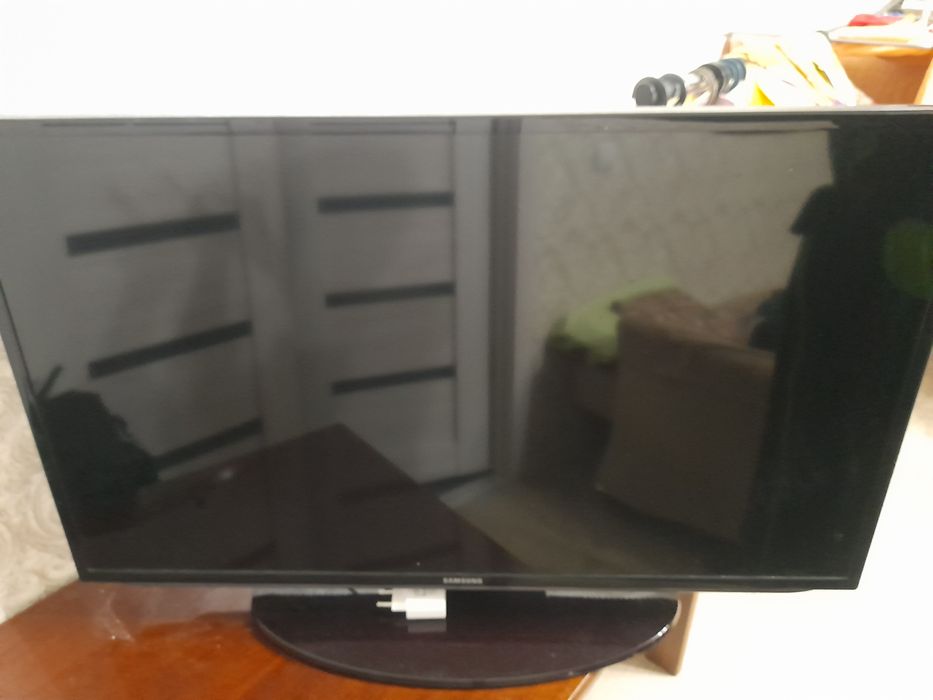 Продаю телевизор SAMSUNG