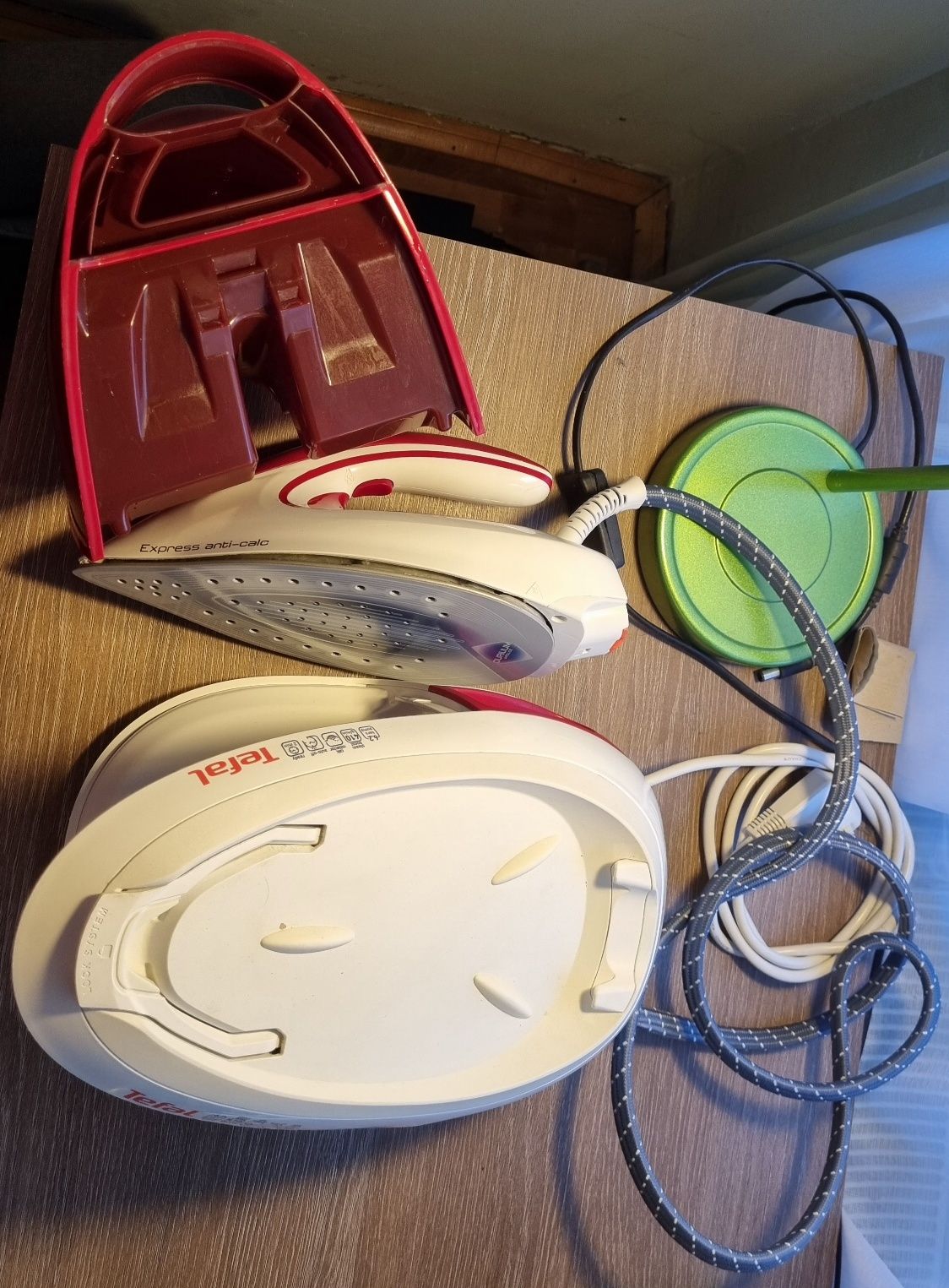 Statie de calcat Tefal Express Anti-Calc SV8030E0