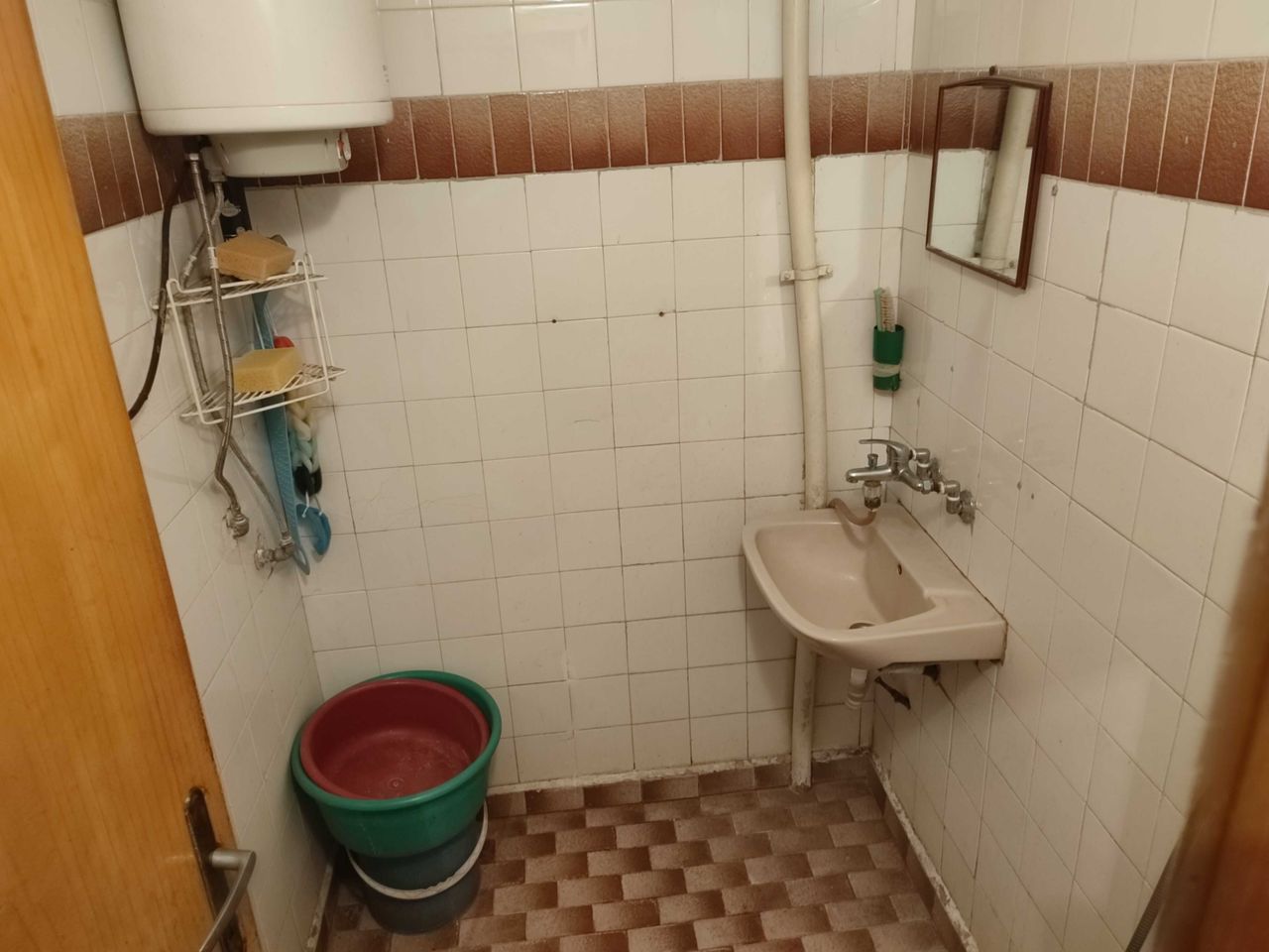 Продава се Четиристаен апартамент в Търговище, Център - 109 кв.м за 912 €/кв.м - Снимка #11