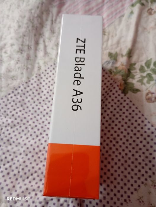 Запечатенный телефон сатылады