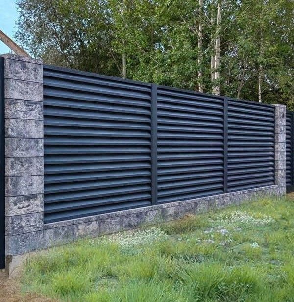 Executam garduri și porti