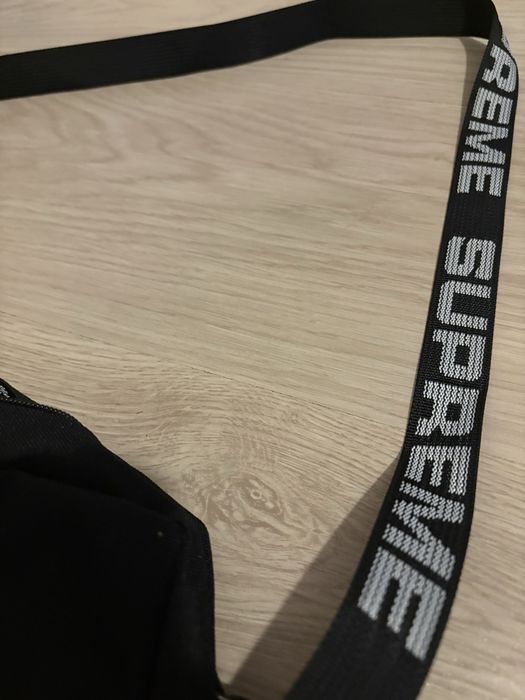 Vand boseta supreme noua neagra