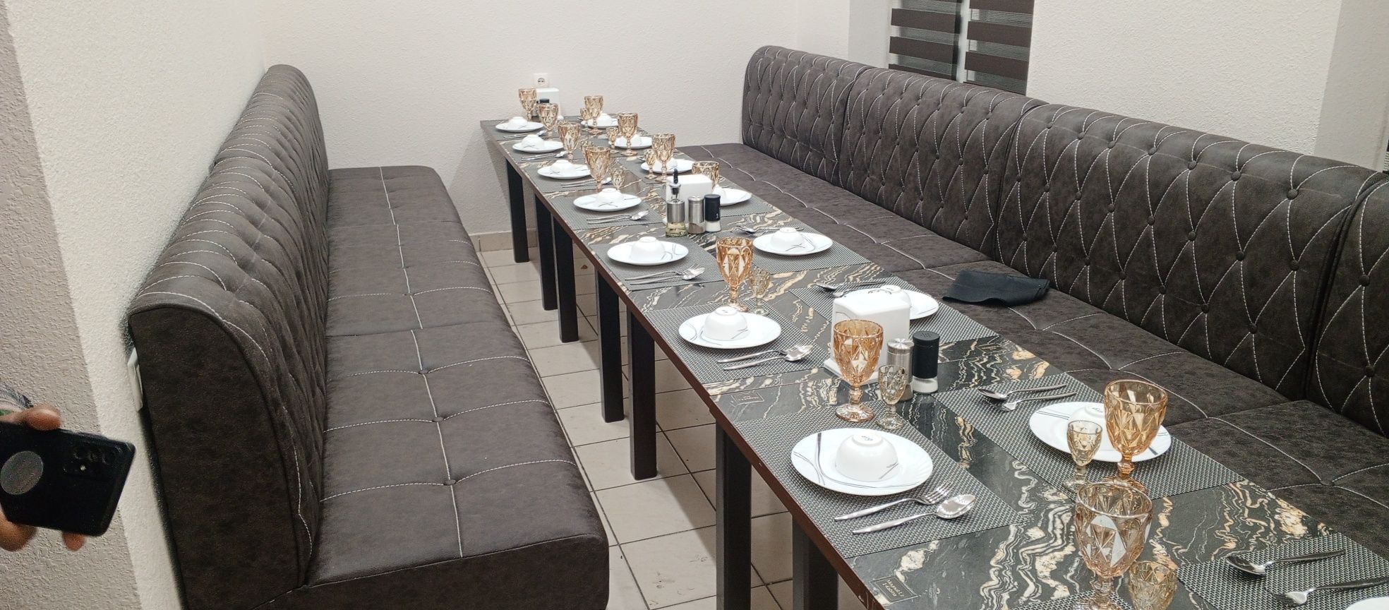 Kafe restoran choyxona uchun divanlar bor  Ishlab chiqazuvchidan xarid