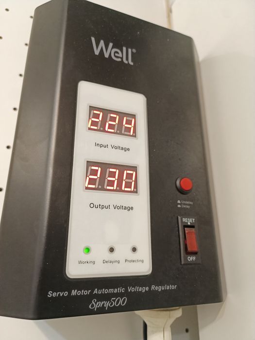 Stabilizator/regulator/upc tensiune WELL servomotor