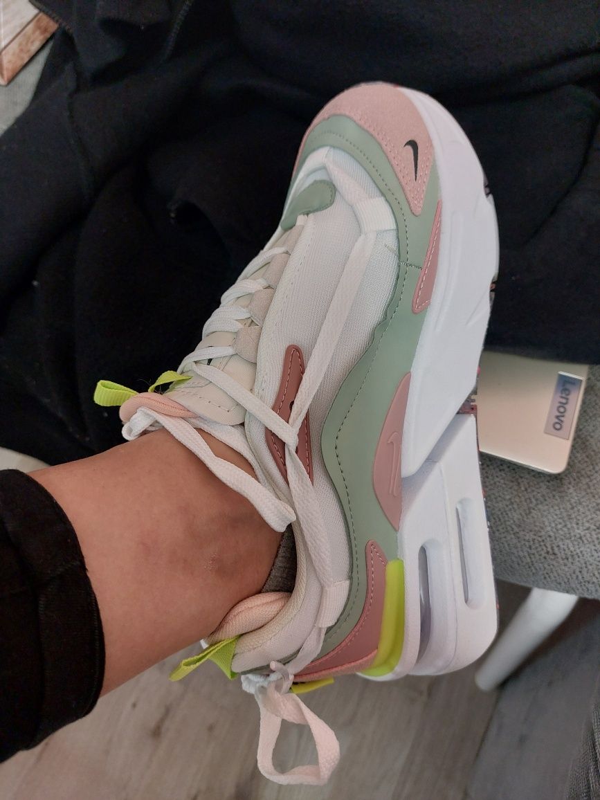 Nike Air Max Furyosa Hit model