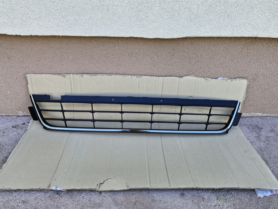 Grila inferioara Vw Sharan 7N 2011-2019 NOUA AM