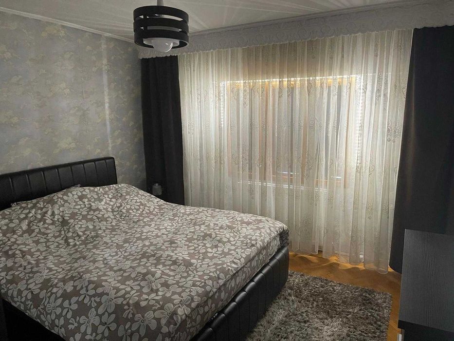 Apartament 4 camere, 104 mp, etaj 1, cu parcare și centrală proprie