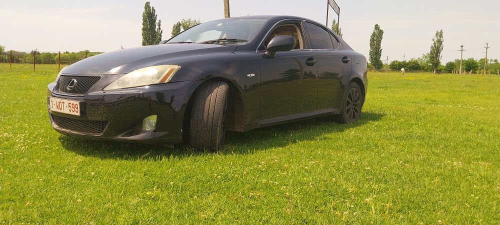 Vind lexus is250 benzina v6 208