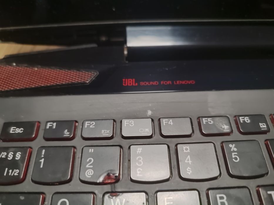 Lenovo y50 i5 512 ssd