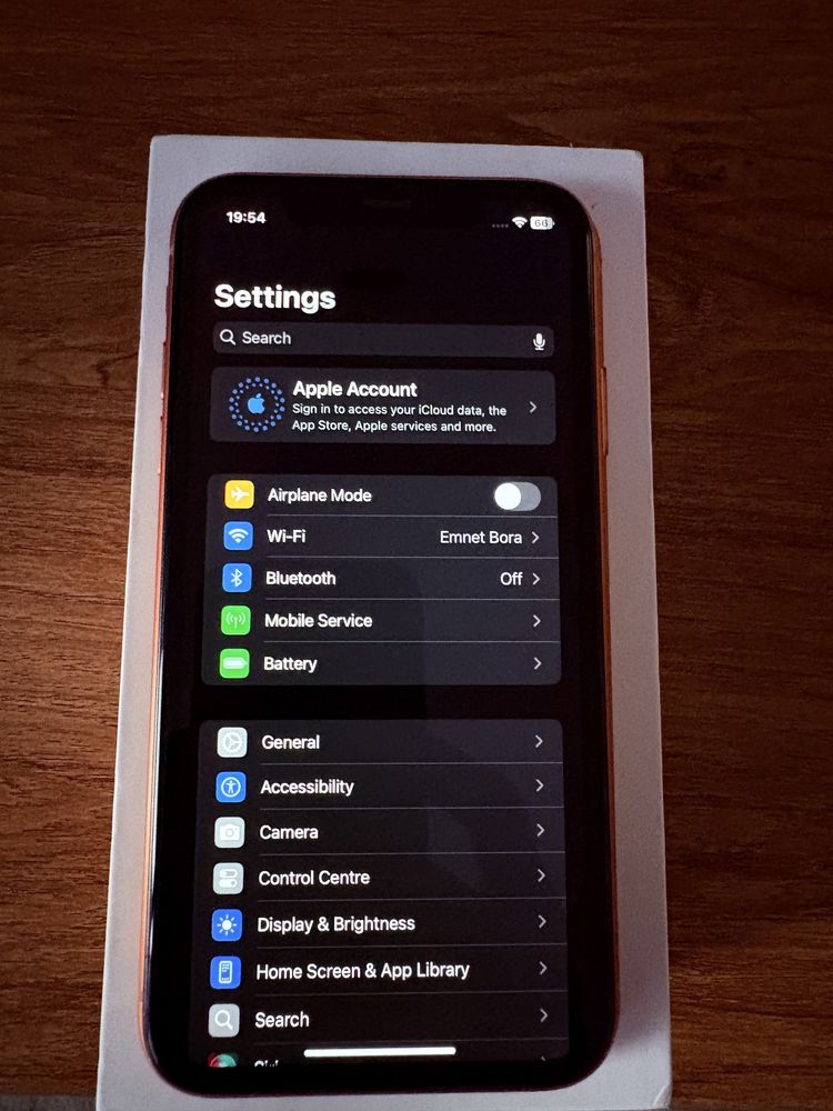iPhone XR 64gb 75% battery health
