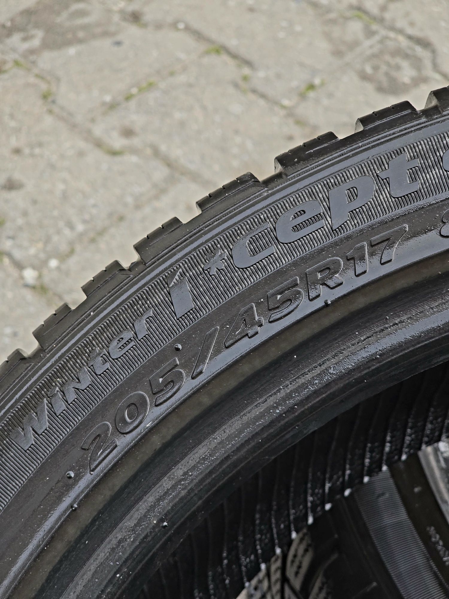 205 45 17 Hankook