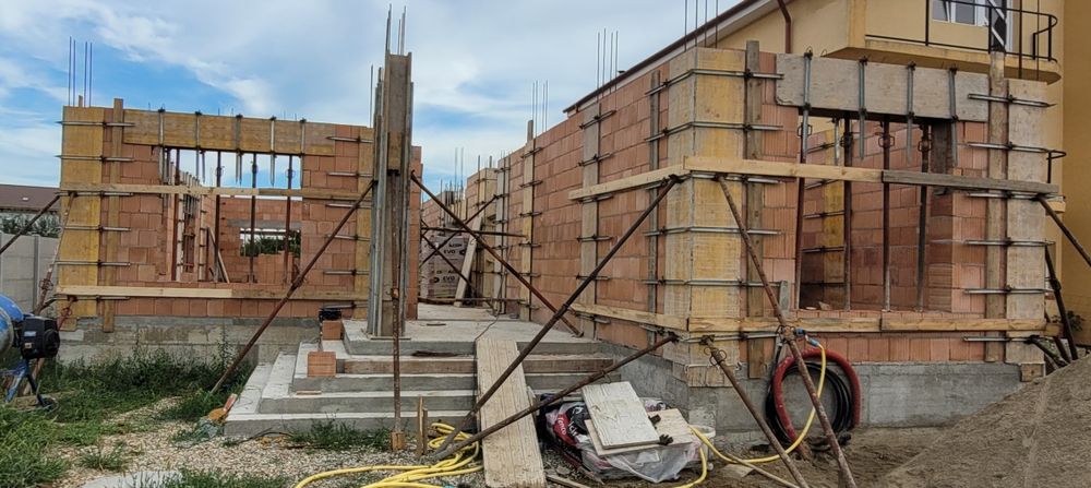 Inchiriere POPI metalici/ cofraje DOKA