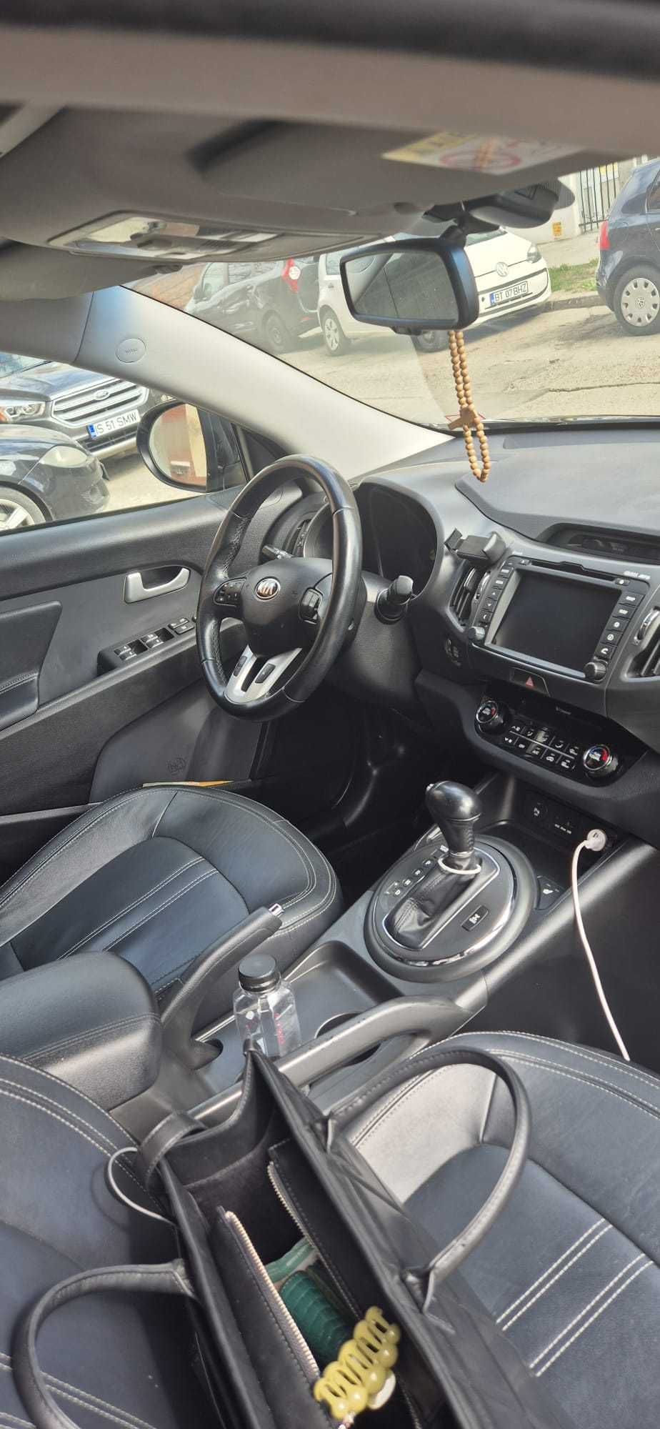 Vând Kia Sportage