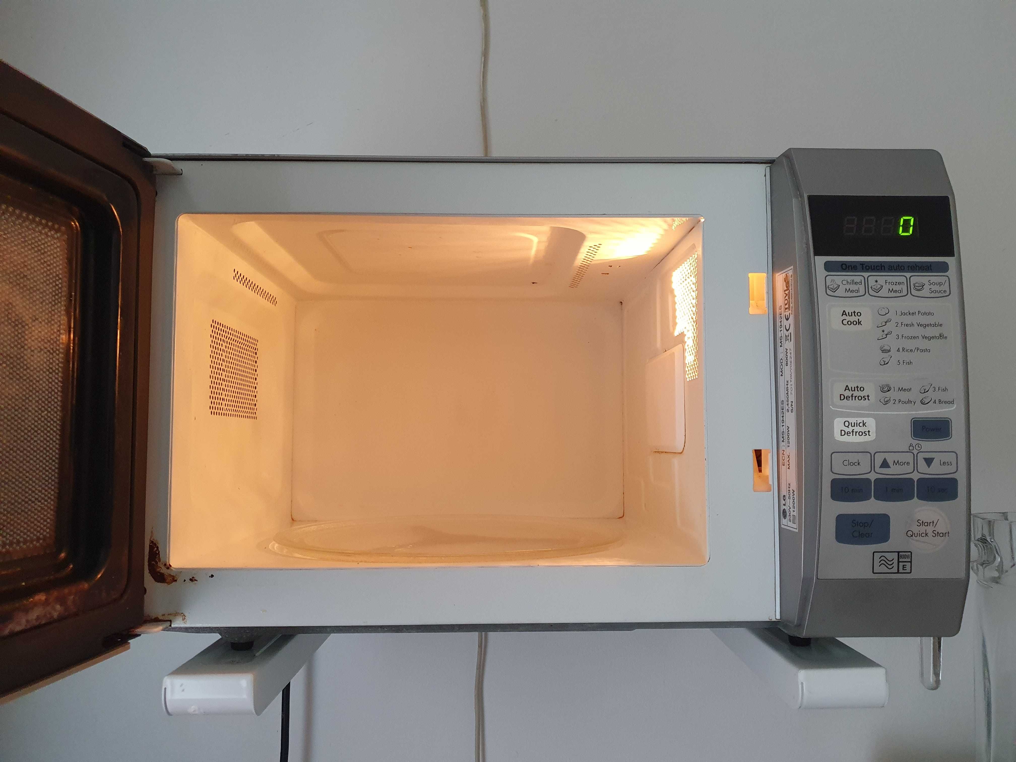 Cuptor cu microunde Lg