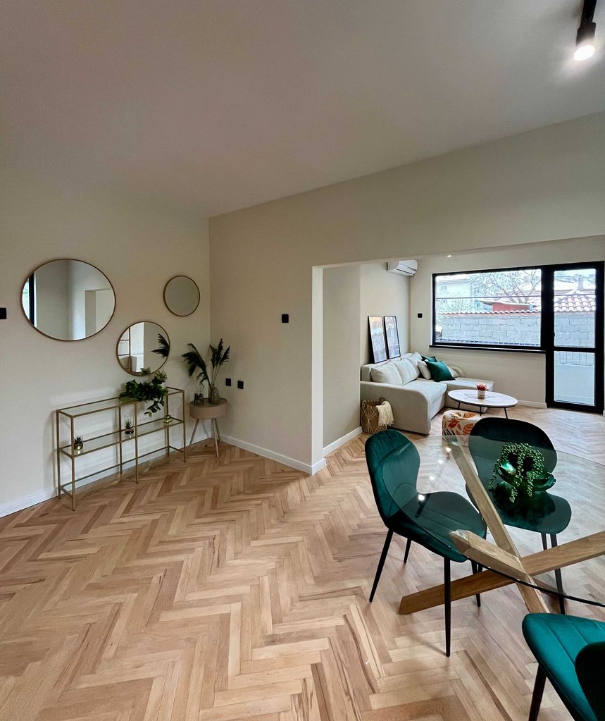 Продава се Тристаен апартамент в Карлово - 100 кв.м за 1515 €/кв.м - Снимка #2